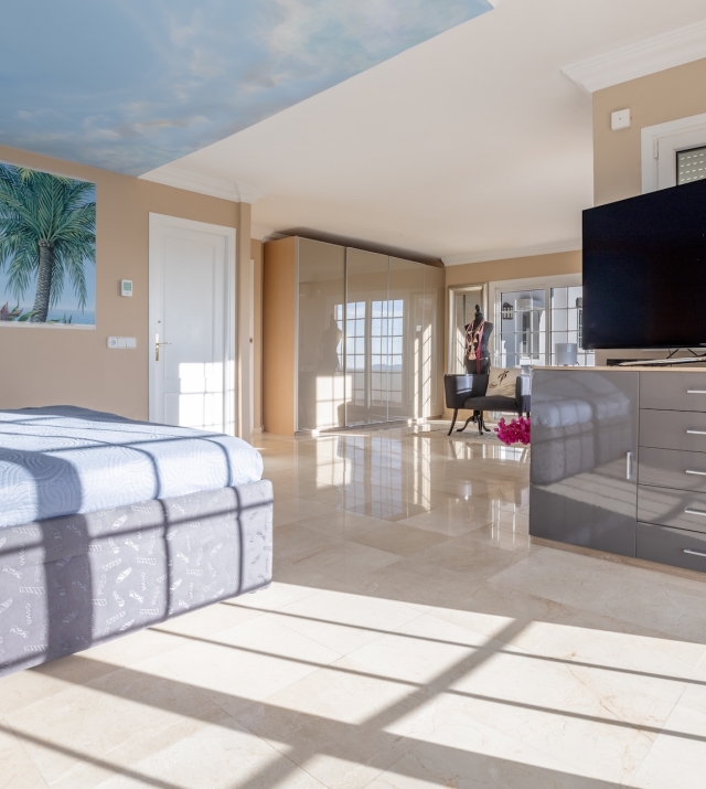 Resa Estates Ibiza sale te koop Villa hills Can Furnet bedroom 2.jpg